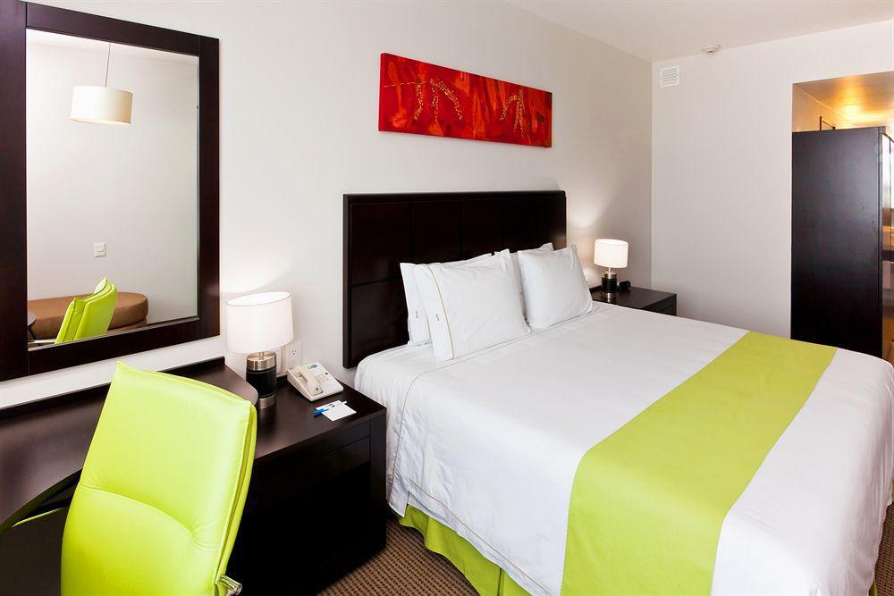 Holiday Inn Express Guadalajara Iteso By Ihg Zapopan Værelse billede