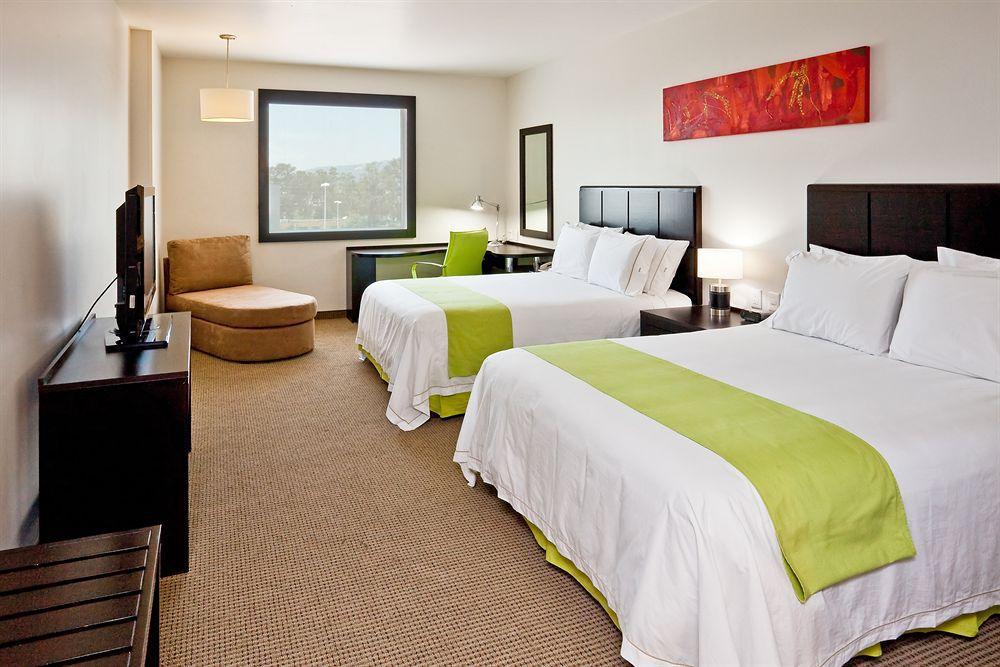 Holiday Inn Express Guadalajara Iteso By Ihg Zapopan Værelse billede