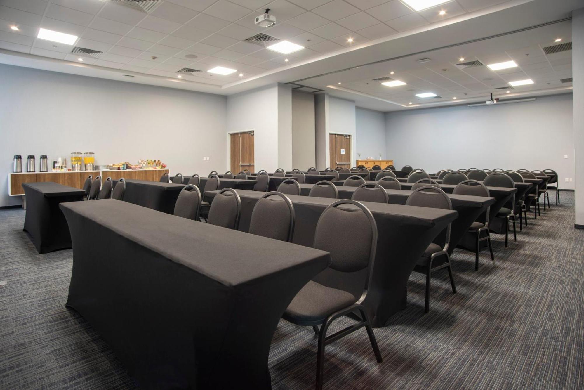Holiday Inn Express Guadalajara Iteso By Ihg Zapopan Eksteriør billede