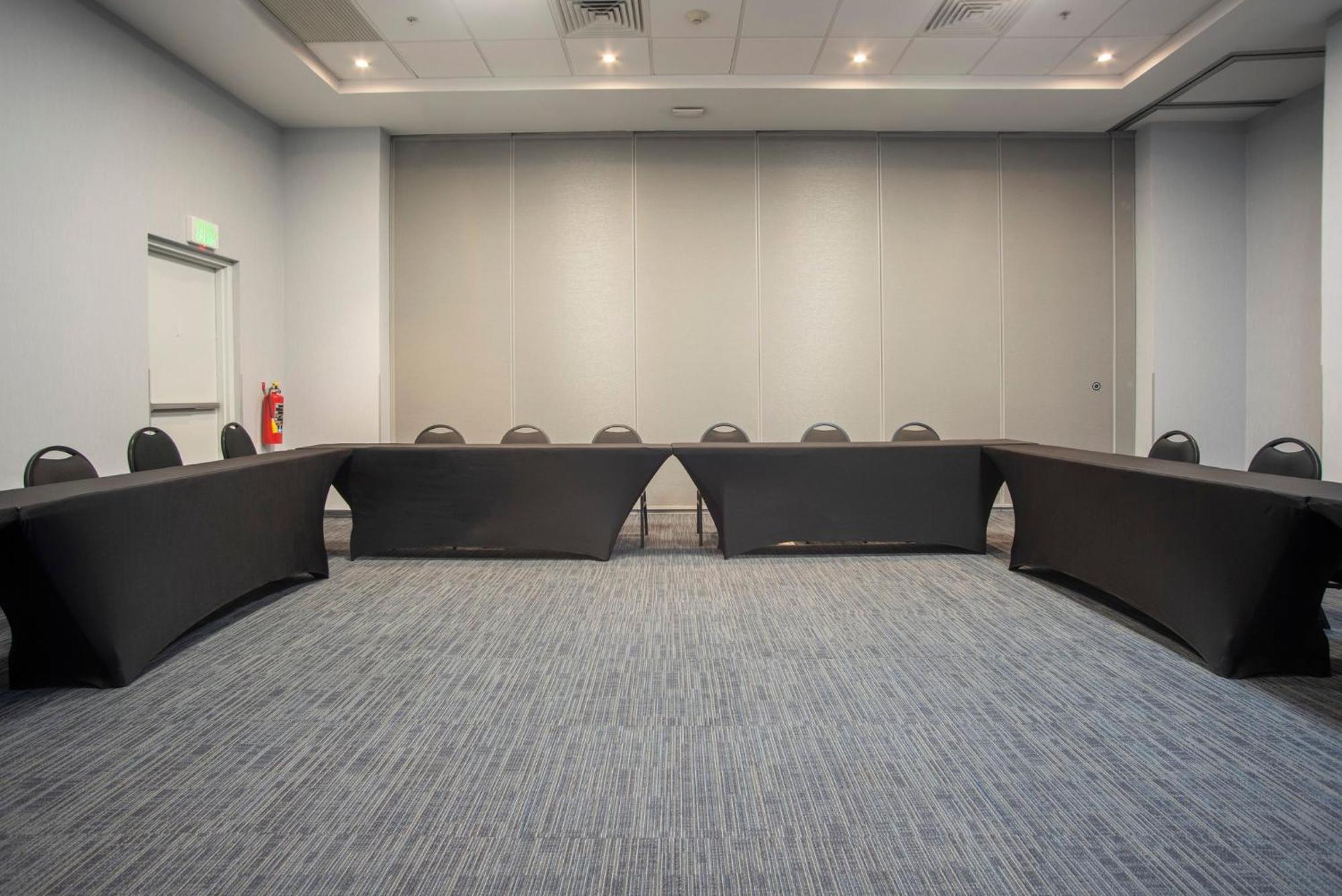 Holiday Inn Express Guadalajara Iteso By Ihg Zapopan Eksteriør billede