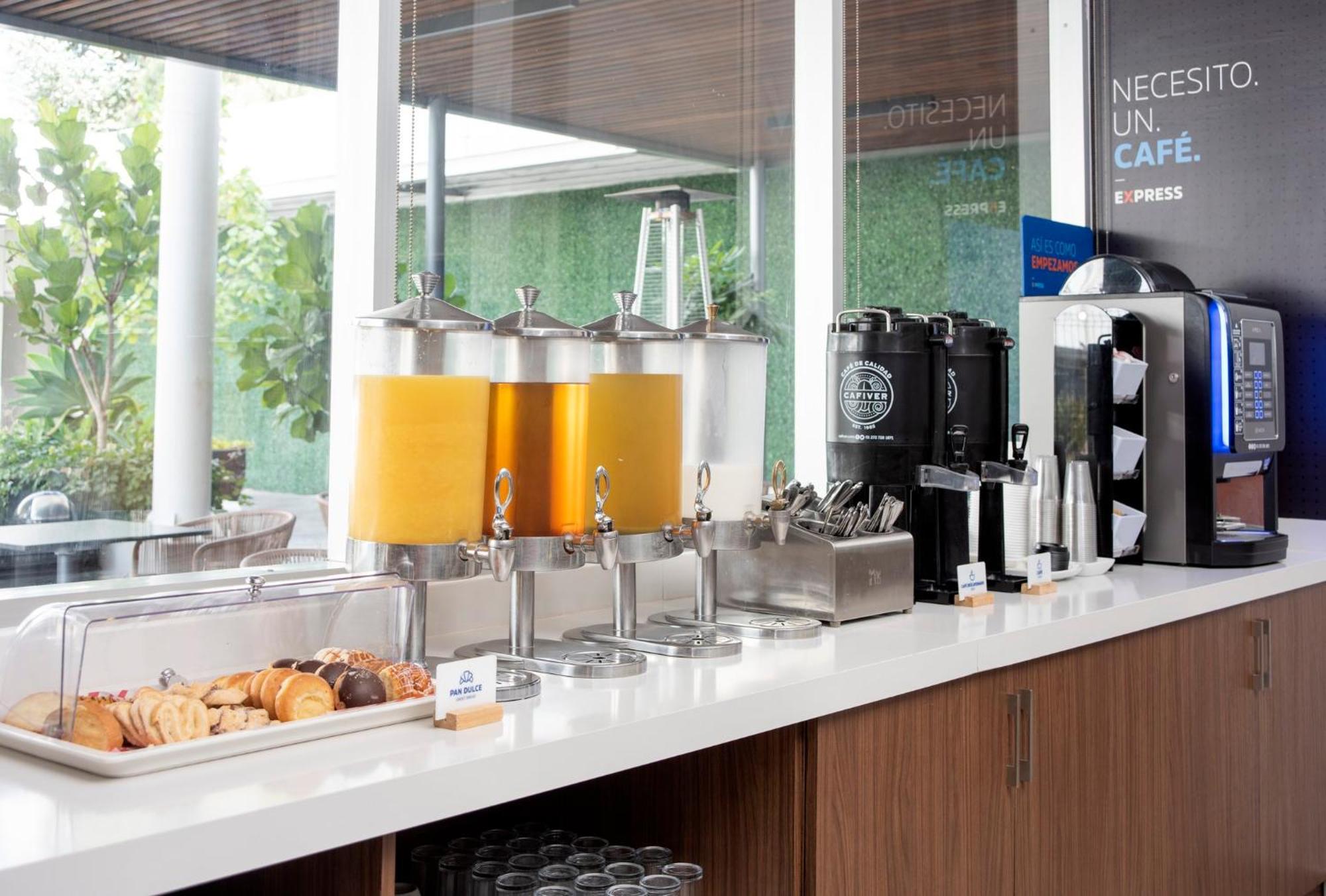 Holiday Inn Express Guadalajara Iteso By Ihg Zapopan Eksteriør billede