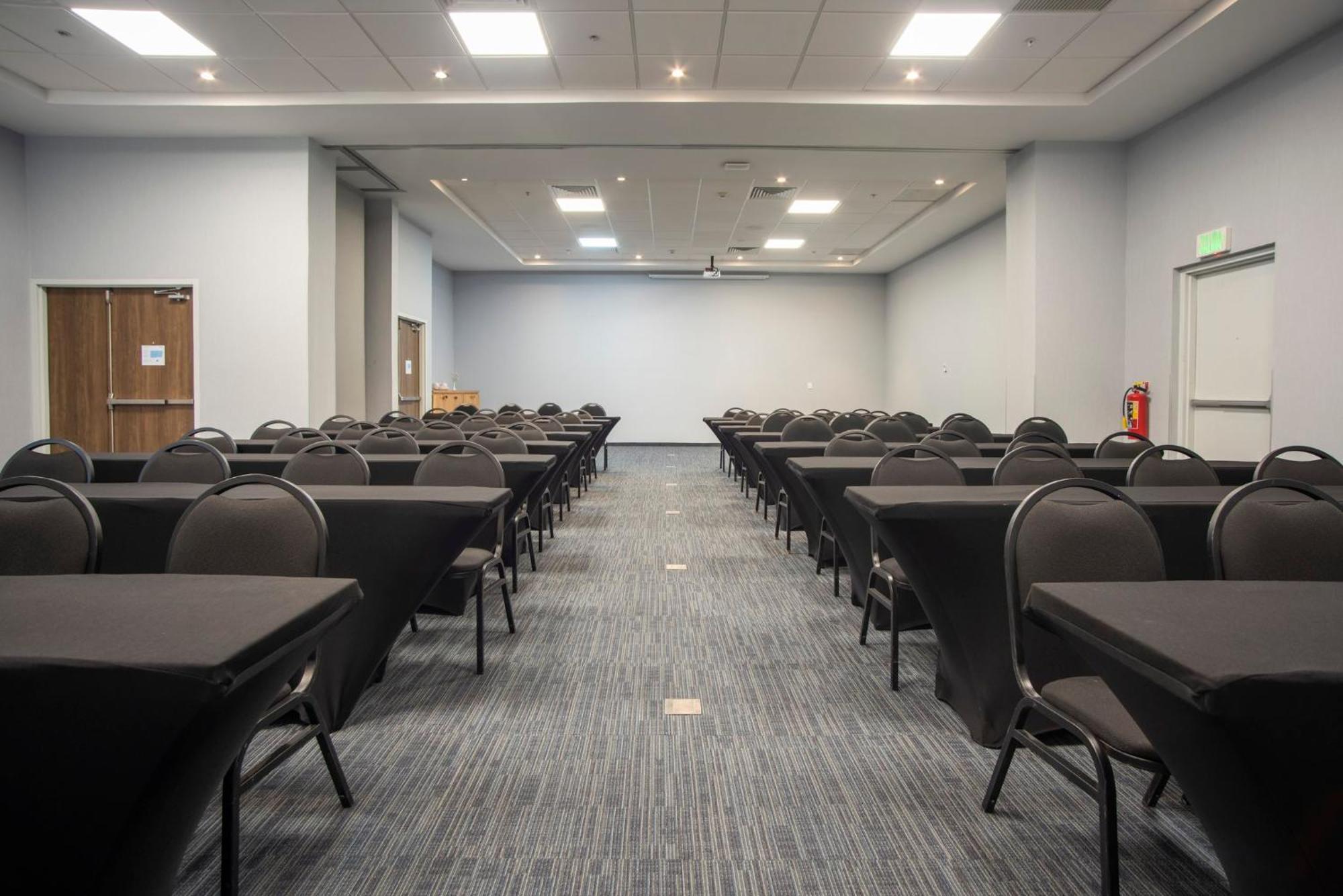 Holiday Inn Express Guadalajara Iteso By Ihg Zapopan Eksteriør billede